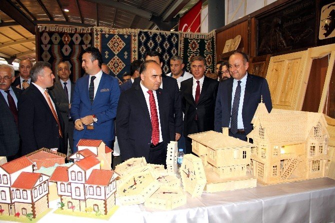 Kastamonu’da 5. Ahşap Fuarı Törenle Açıldı