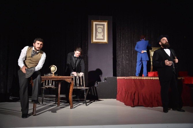 Kastamonu’da ‘Eskitilmiş Kılıç’ Tiyatro Oyunu Sahnelendi