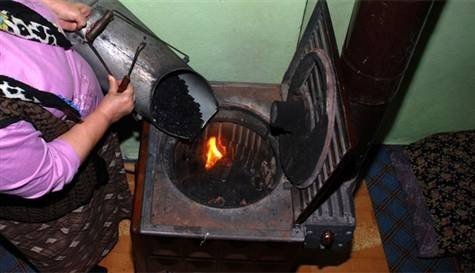 Kastamonu’da 3 Kişi Sobadan Sızan Gazdan Zehirlendi