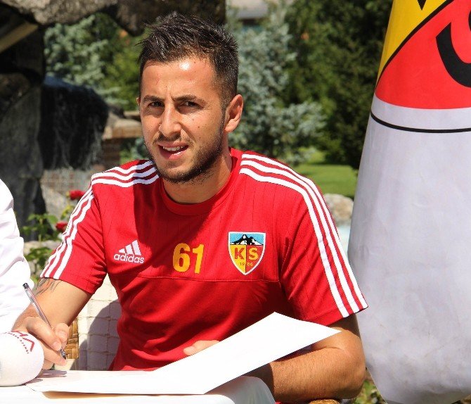 Kayserispor Zeki Yavru’yu Renklerine Bağladı