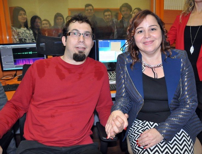 ‘Mum Dibine Işığını Verdi’