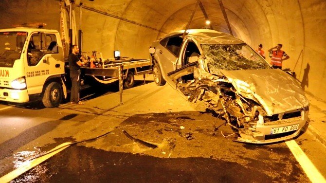 Rize’de Tünelde Trafik Kazası: 1 Yaralı