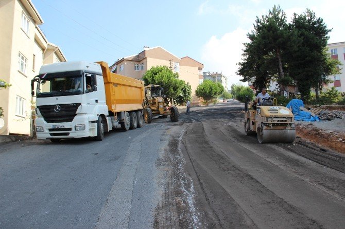 Kdz. Ereğli Belediyesi Mahalle Yollarını Asfaltlıyor