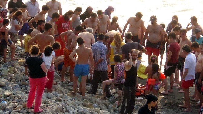Torununu Kurtarmak İsterken Kendisi De Boğuluyordu