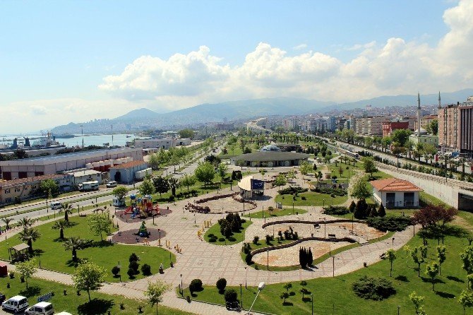 Büyükşehir Kent Mobilyalarına Verilen Zarardan Muzdarip