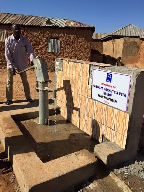 Korkutelili İş Adamlarından Nijerya’ya Su Kuyusu Hayratı