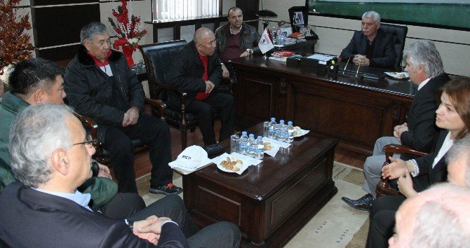 Kırgız Heyetten Samsunspor’a Ziyaret