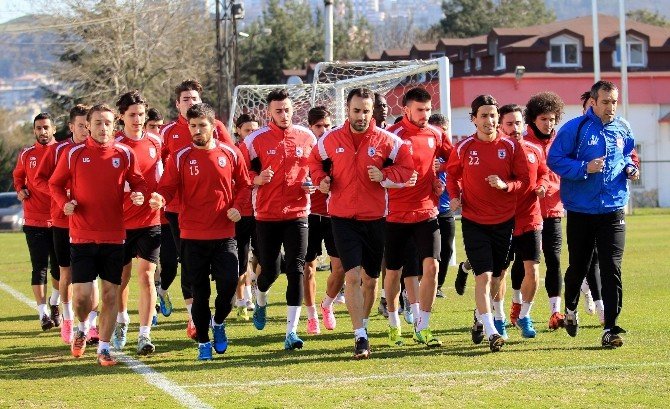 Korıkır, Umut Dağıttı