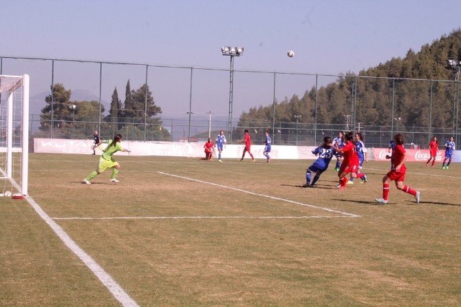 U17 Milli Takım, Andorra’yı Gol Yağmuruna Tuttu