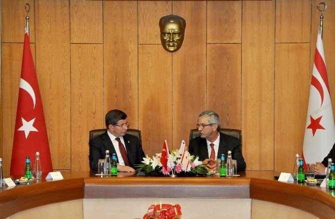 Davutoğlu, Kktc Başbakanı Kalyoncu İle Görüştü