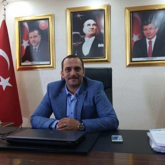 Manisaspor Başkanı Mergen, Partisindeki Görevinden Ayrıldı