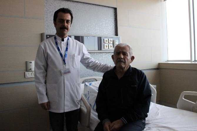 Kalp Zarı Açılarak Akciğeri Alındı