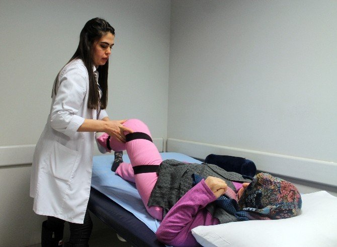Fizyoterapi İle Ayağa Kalktı