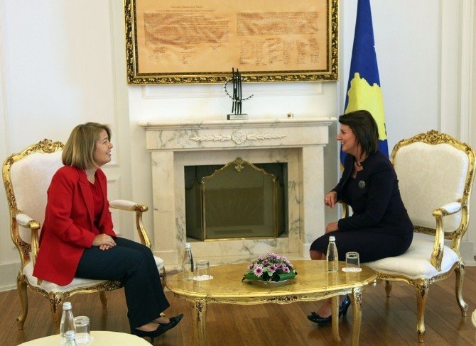 Cumhurbaşkanı Jahjaga, Görevi Biten Büyükelçi Ozan’ı Kabul Etti
