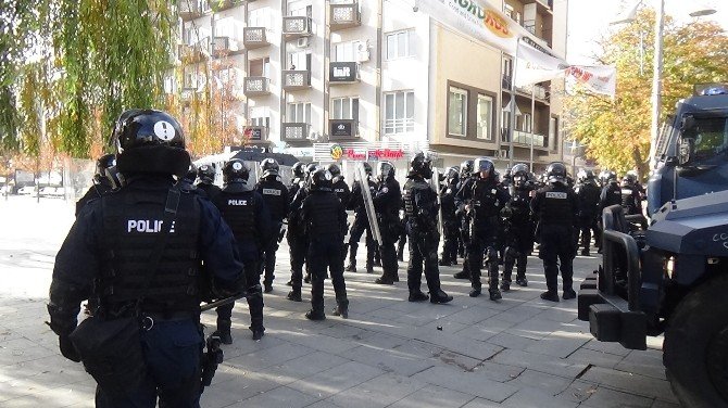 Kosova’da Milletvekilinin Tutuklanması Protesto Edildi