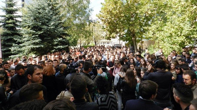 Kosova’da Öğrenci Protestoları Durmuyor