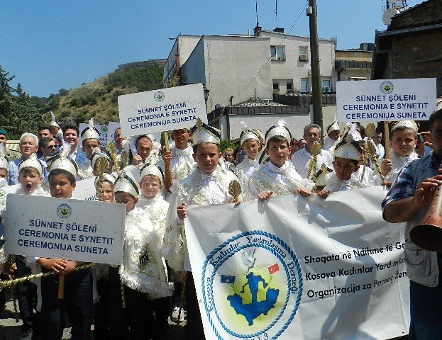 Kosova’da Toplu Sünnet Şöleni