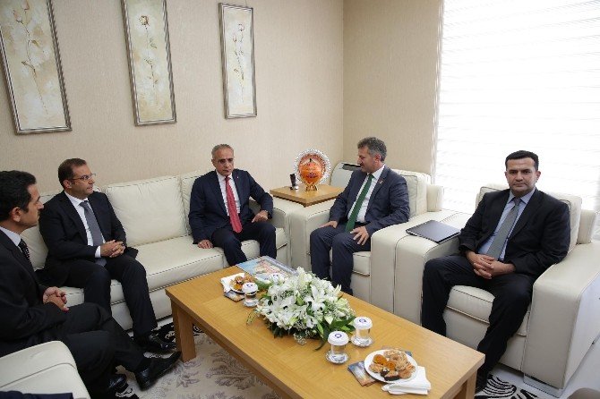 Bakan Topçu’dan, Antalya Büyükşehir Belediyesi’ne Ziyaret
