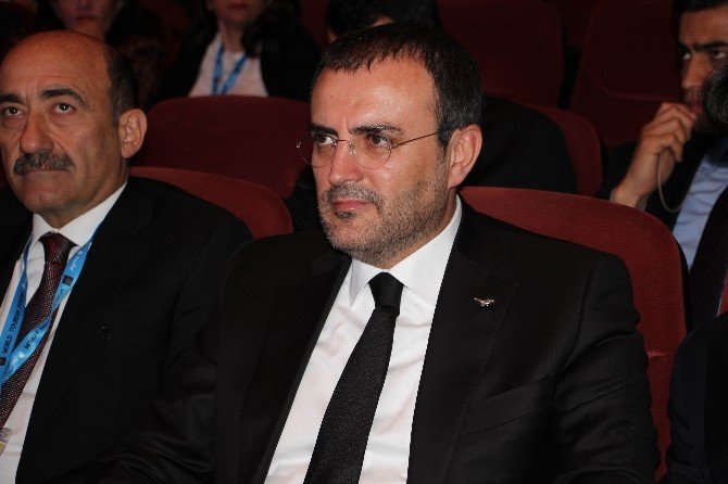 Bakan Ünal: "Seyahat Özgürlüğüne Sahip Çıkmamız Lazım"