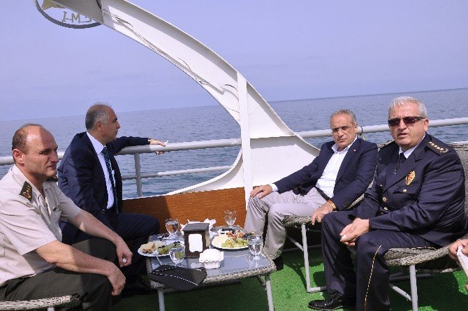 Bakan Topçu Giresun’da
