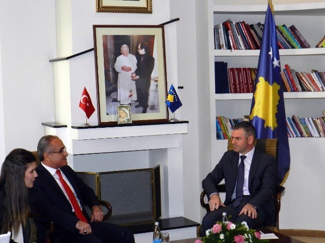 Bakan Topçu, Kosova Başbakanı Mustafa İle Görüştü