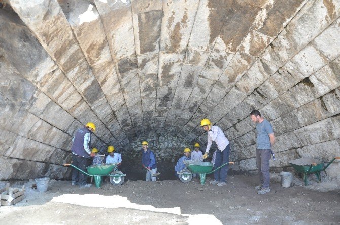Bakanlık İznik’i Arkeolojik Tarla İlan Etti