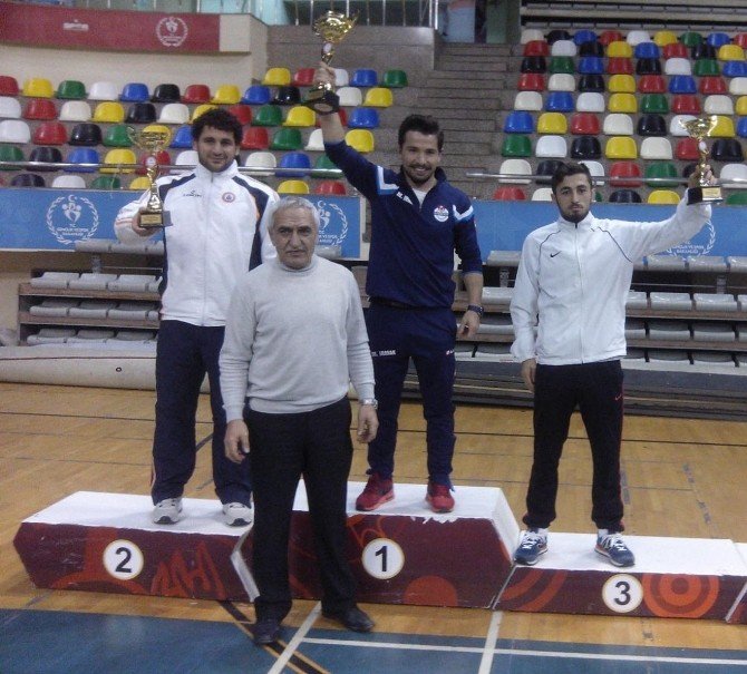 İbb’nin Yıldız Güreşçileri İkinci Oldu