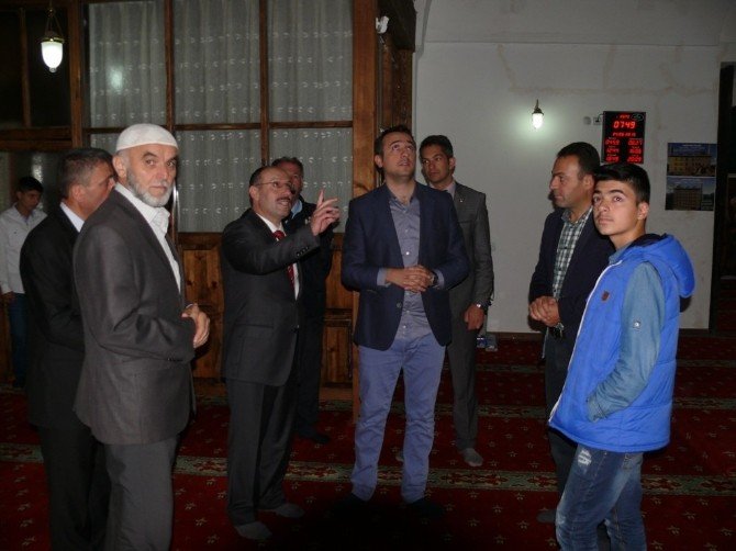 Küre’de Bayramlaşma Tarihi Cami’de Gerçekleştirildi