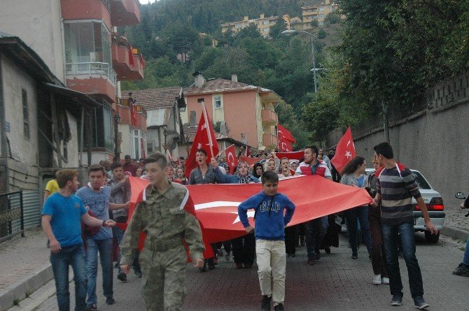 Küre’de Genci Yaşlısı Şehitler İçin Yürüdü