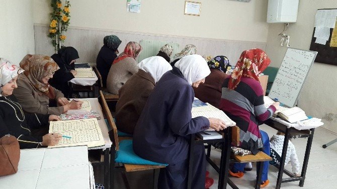 Kırklar Cami’nde Kur’an Kursu Eğitim Devam Ediyor
