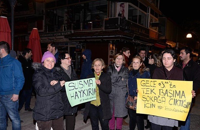Chp’li Gençler, Bağdat Caddesi’ndeki Tecavüz Olayını Protesto Etti