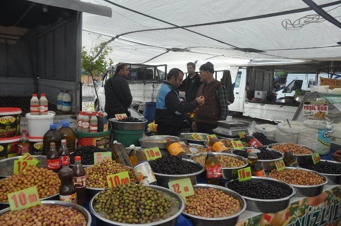 Kuşadası’nda Pazar Yerlerinde Gıda Denetimi