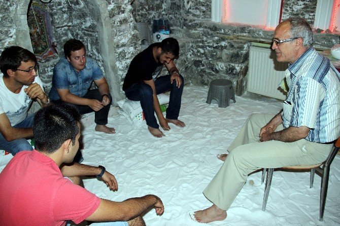 Tarihi Konaktaki Tuz Odası Hastaların İlgisini Görüyor