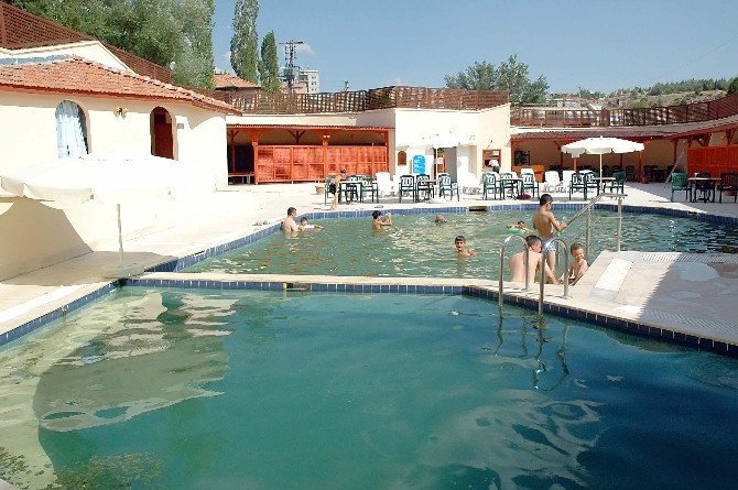 Emet Termal Resort Otel Yerli Ve Yabancı Turistlerin Gözdesi