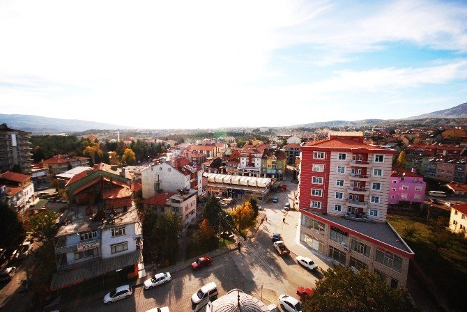 Gediz İlçe Merkezi Nüfusu Arttı, Belde Ve Köy Nüfusu Düştü