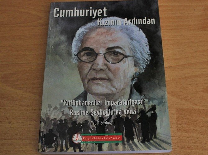 Kaybettiği Annesinin Kitabını Yazdı