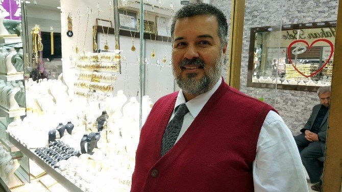 Sandıktan İstikrar Çıkması Altın Fiyatlarını Düşürdü