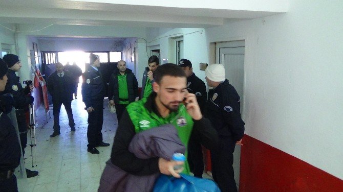 Bilecik’te Maç Sonu Saha Ve Soyunma Odası Koridorları Savaş Alanına Döndü