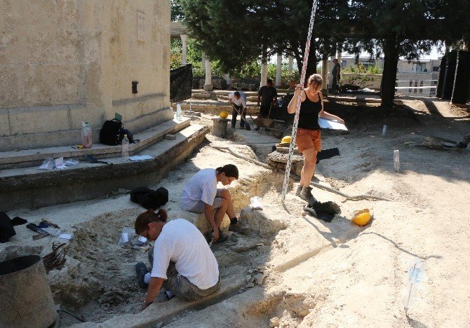 Gül Baba Türbesi’nde Kazı Çalışmaları Başladı