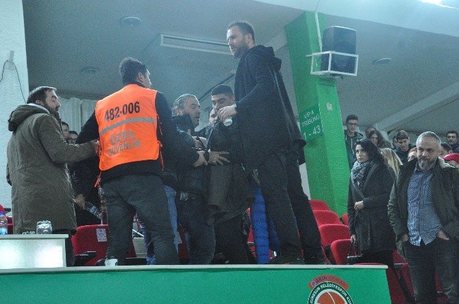 Basketbol Maçının Ardından ‘Kültürsüz’ Gerilimi