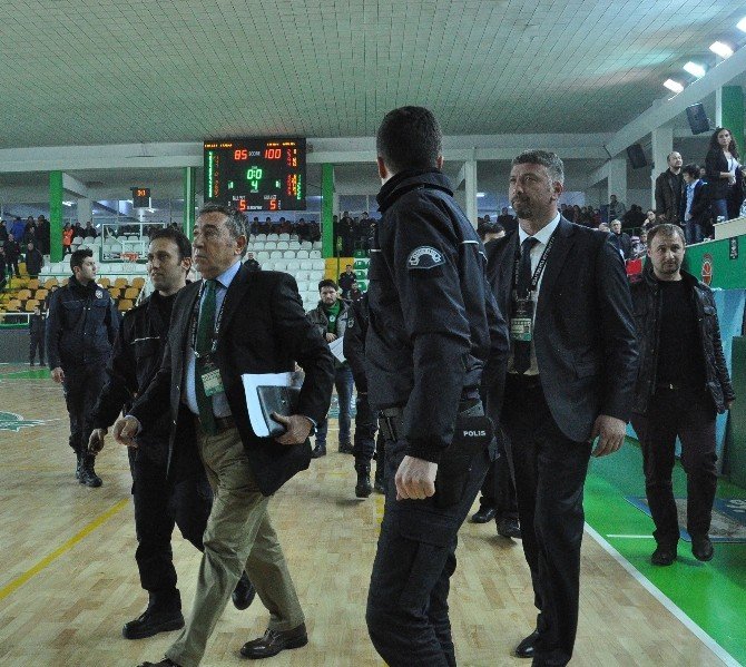 Basketbol Maçının Ardından ‘Kültürsüz’ Gerilimi