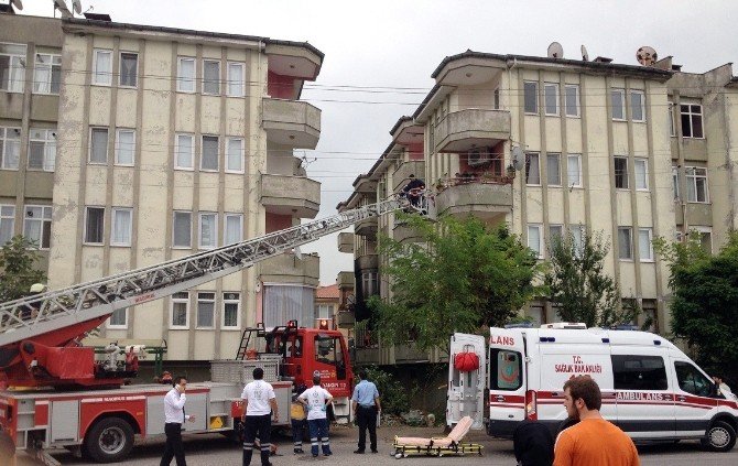 Sakarya’da Yangın Çıkan Ev Kullanılmaz Hale Geldi