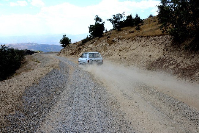 Pütürge’nin Yolları Genişletildi