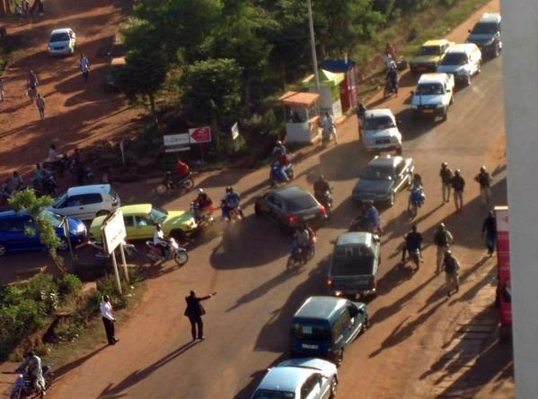 Mali’de Otele Baskın: 170 Kişi Rehin Alındı