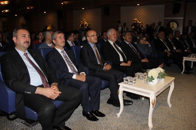 Bakan Şimşek: “Biz Demokrasi, Hak, Özgürlükleri İyileştirirken Bazıları Da Türkiye’yi Bölme Çabasında”