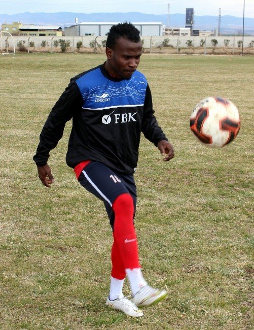Bal Ekibi Koçaşemespor’a Nijeryalı Oyuncu