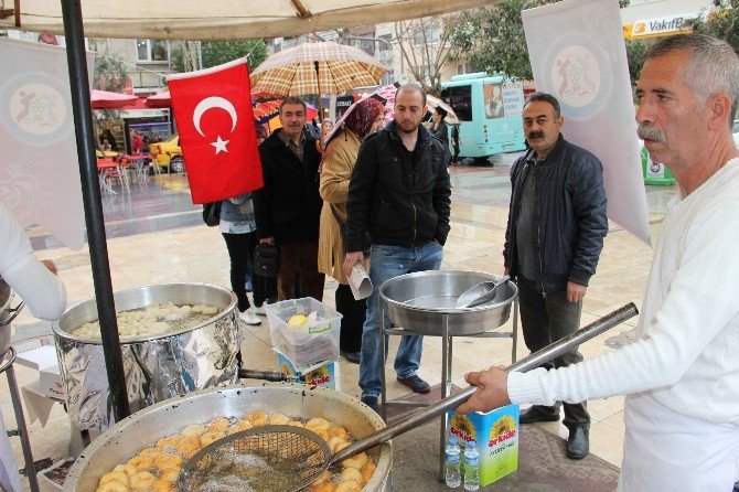 Manisa Trabzonlular Derneği’nden Kurtuluş Yıldönümü İçin Lokma Hayrı