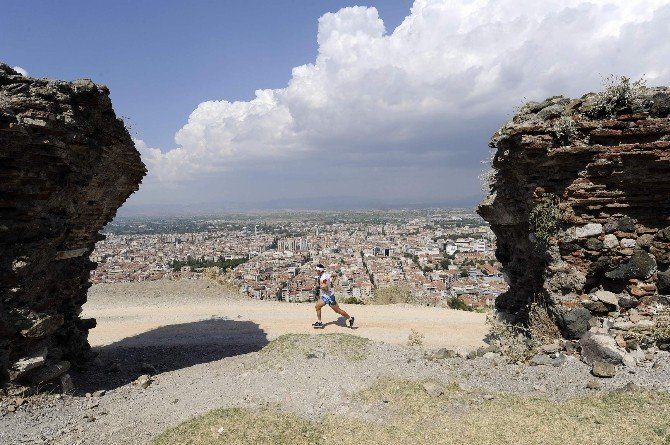 Efsane Ruhun İzinde Tırmanma Yarışı