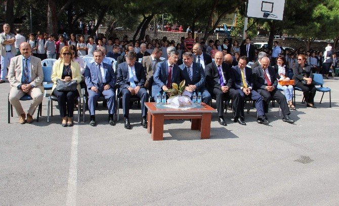 Manisa’da 230 Öğrenciye Bisiklet Dağıtıldı