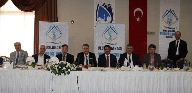 Ünlü Sanatçı Baha, Yunus Emre İçin İlahi Okudu